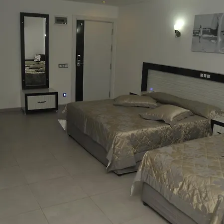 Monte Carlo 4*