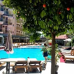 מלון Monte Carlo אלאניה