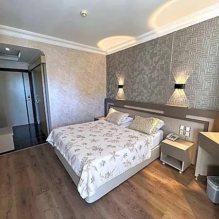 Hotel Monte Carlo 4*