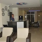 מלון Monte Carlo אלאניה