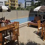 Monte Carlo מלון אלאניה